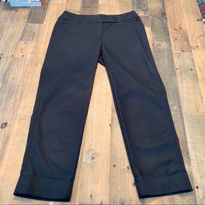 WHBM Perfect Form. Slim Ankle Cuffed Crop Pant